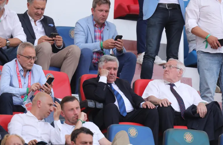 Nema tko nije došao na finale Kupa, Bilić i Kranjčar sjede jedan pored drugog, a evo i s kim je Dalić uhvaćen