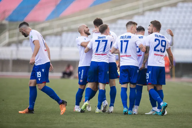 Ovako su igrači Rijeke i Hajduka proslavili svoje pogotke. Na tribinama Torcida preuzela dominaciju 