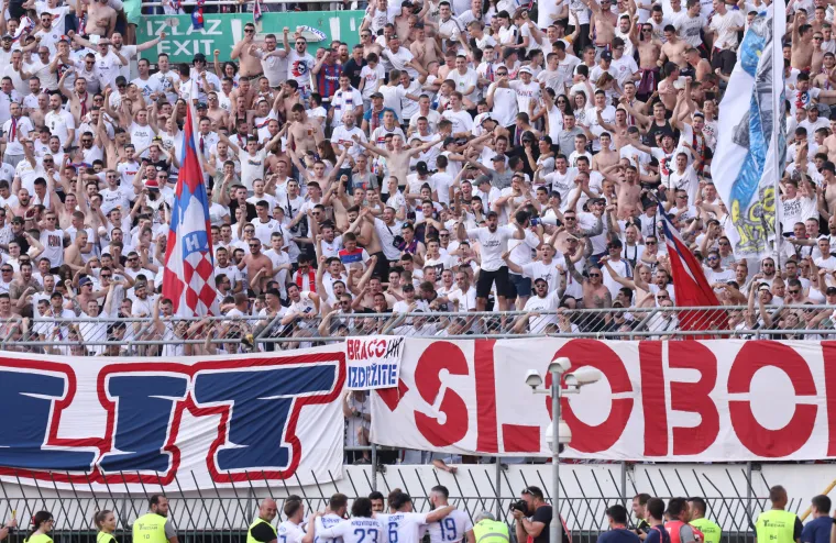 Ovako su igrači Rijeke i Hajduka proslavili svoje pogotke. Na tribinama Torcida preuzela dominaciju 