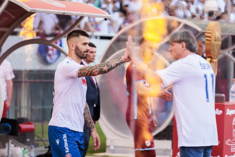 Ovako su igrači Rijeke i Hajduka proslavili svoje pogotke. Na tribinama Torcida preuzela dominaciju 