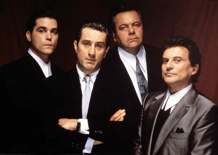 Međutim, &quot;Goodfellas&quot; je nedvojbeno bio vrhunac njegove karijere, omogućivši mu glavnu ulogu u mafijaškom epu koji se proteže kroz desetljeće u kojem su glumili Robert De Niro i Joe Pesci. Glumio je Henryja Hilla, stvarnog mafijaškog suradnika koji je zahvaćen uzbuđenjem i glamurom kriminalnog podzemlja. &quot;Bio sam jako tužan kada sam saznao za Rayjevu smrt. Previše je mlad da bi nas napustio&quot;, rekao je De Niro u izjavi. &quot;Neka počiva u miru.&quot; 