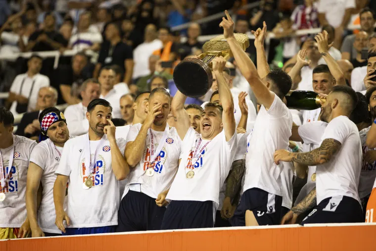 Hajduk ponosno proslavio prvi trofej nakon devet godina