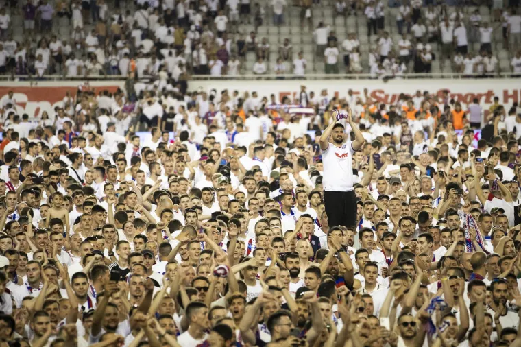 Kup je na&scaron;! Nevjerojatne scene na Poljudu