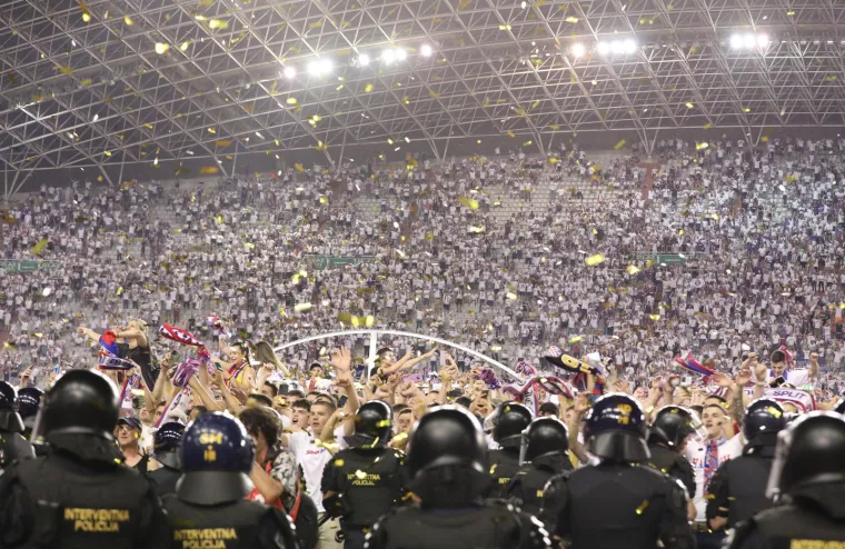 Kup je na&scaron;! Nevjerojatne scene na Poljudu