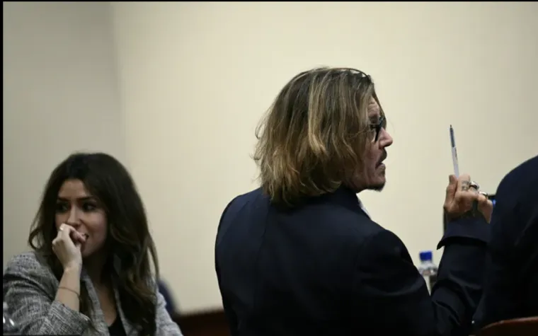 "Ljudi me žele ubiti i to mi govore svaki dan. Ljud mi govore žele staviti moju bebu u mikrovalnu pećnicu."