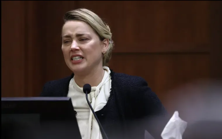 "Samo želim da me Johnny ostavi na miru. Samo želim da me ostavi na miru. To govorim godinama i mislio sam da će nakon 2020. konačno to i učiniti&rdquo;, rekla je Heard. 