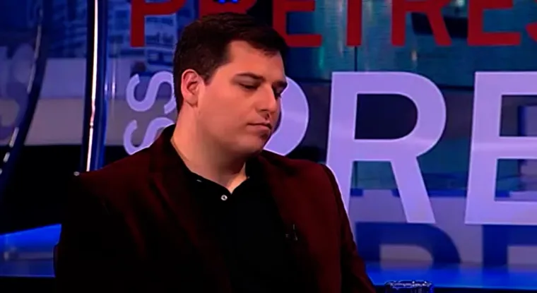 Uz majku, suđenje je komentirao i Devin: &quot;Ne osjećam nikakvu razliku poslije završetka suđenja. Siguran sam da ovo nije kraj. Gadi mi se čitav ovaj proces. Miroslavu najvjerovatnije odgovara ova vrsta publiciteta. Da nije tako, ova farsa bi se odavno završila. Ovo je sve neshvatljivo. Istina je jedna i od nje se ne može pobjeći. Meni u životu više nije potreban otac, i zahvalan sam što sam oduvijek imao hrabru i požrtvovanu majku sa živcima od čelika. Ali zbog ovako lošeg zakona, gdje je i sudstvo zavezanih ruku, mnoge majke i djeca ispaštaju&quot;, rekao je Devin za Blic.