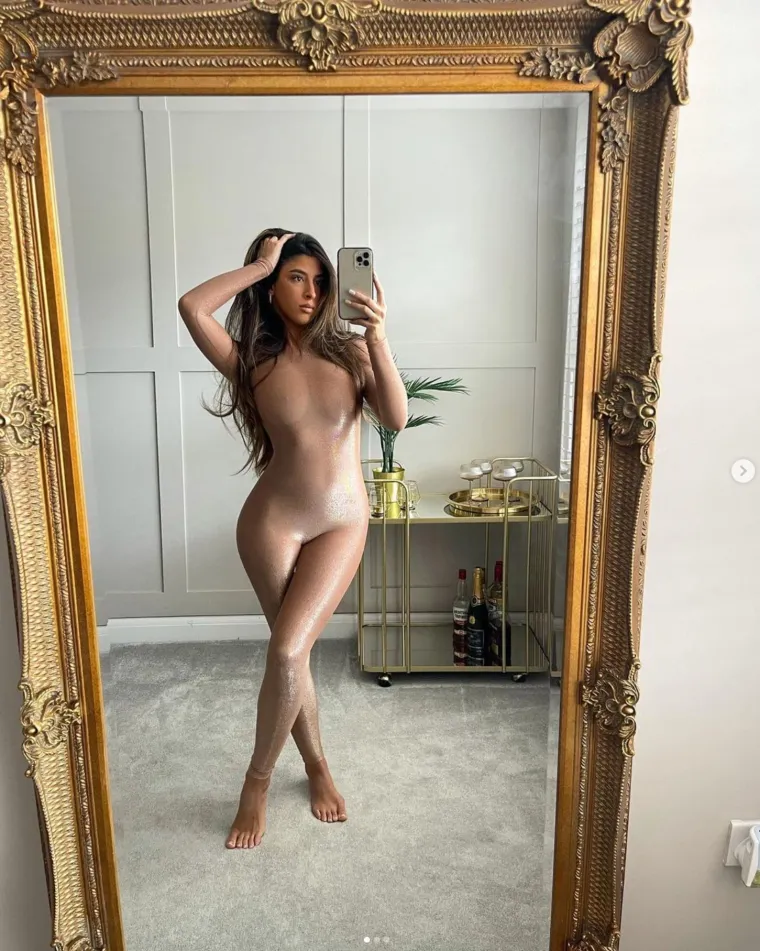 Superhot djevojka na Instagramu objavila totalno golu sliku: Prijeti joj 'ban', ali prizor je melem za oči