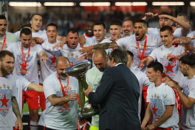 U Beogradu se javno odrekli apsolutne legende kluba pred čitavom Srbijom, ovo je skandal: 'Ti nikad nisi bio naš'