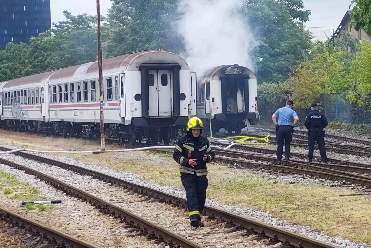 Veliki požar izbio je na Glavnom kolodvoru. Gusti dim vidio se iz drugih dijelova Zagreba