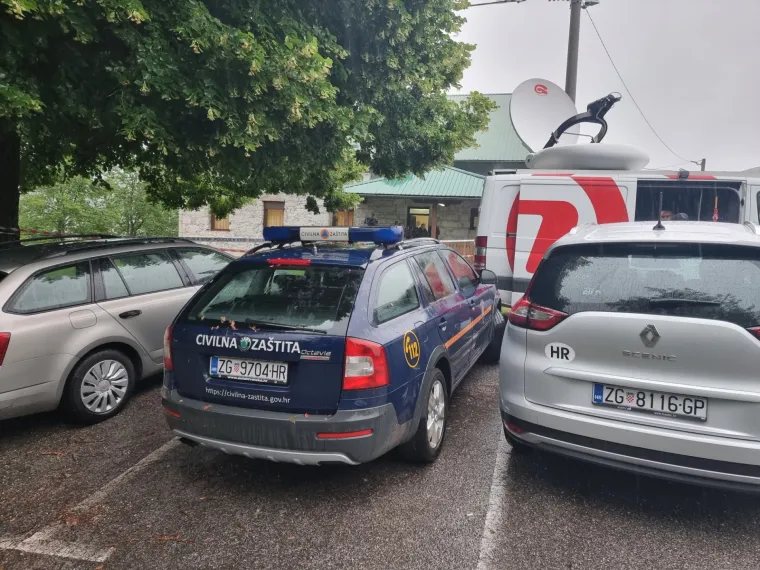 Potraga za palim avionom na slunjskom području