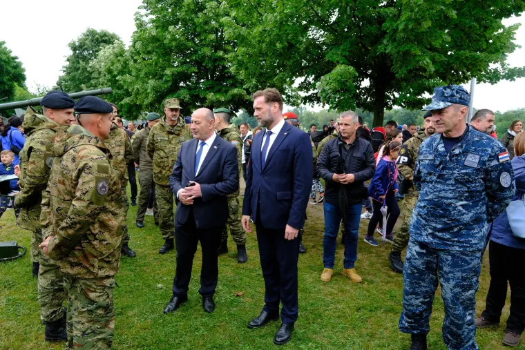 Hrvatska vojska demonstrirala moć na Jarunu: Pogledajte dio arsenala s kojim raspolaže