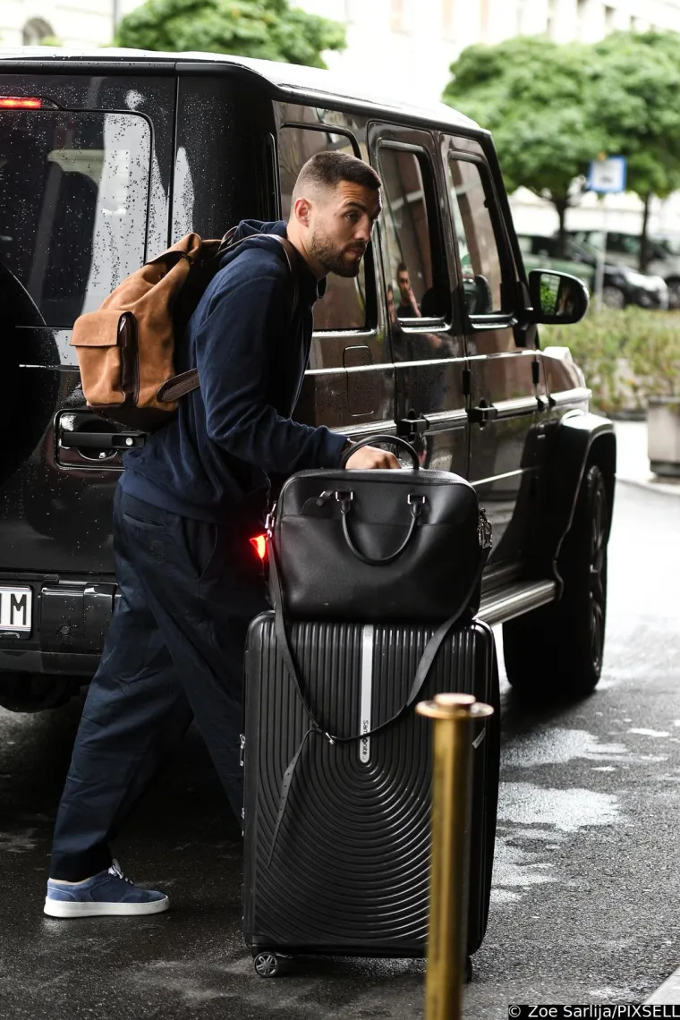 Vatreni stigli u Zagreb uoči Austrije: Kova došao na okupljanje u pili vrijednoj preko milijun kuna