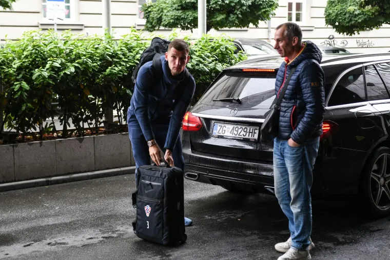 Vatreni se okupili: Stigla i neka nova lica, pogledajte srdačan susret Dalića i naknadno pozvanog Ivanu&scaron;eca