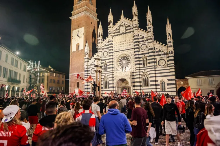 Gori cijeli grad: Berlusconijev klub po prvi puta ušao u prvu ligu, a slavi se i u Osijeku