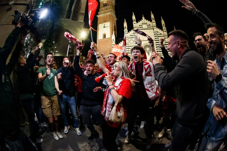 Gori cijeli grad: Berlusconijev klub po prvi puta ušao u prvu ligu, a slavi se i u Osijeku