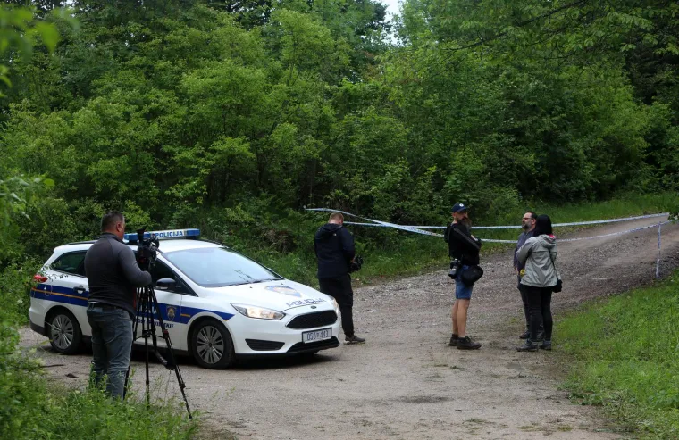 Mjesto pada aviona nalazi se na nepristupačnom &scaron;umovitom terenu