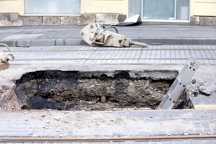Pogledajte mjesto stravičnog požara plinovoda u Zagrebu. Tramvaji ne voze Frankopanskom