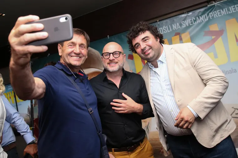 Marko, ne puštaj je! Prezgodna Valentina Walme krade pažnju i kad ne nosi velebne plesne haljine