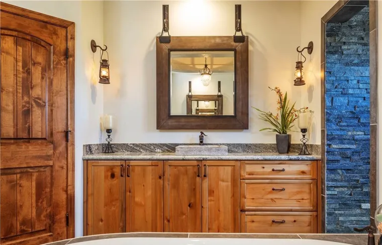 Ovo je bajkovita vila u kalifornijskoj dolini Yucca u kojoj se Amber Heard priprema za izricanje presude