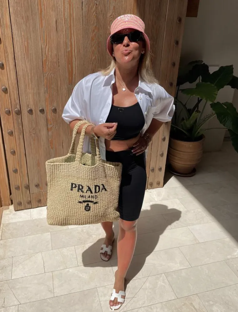 Proglašavali su je najzgodnijom tenisačicom, bila je u samom vrhu pa naglo nestala sa scene, ali na Instagramu i dalje objavljuje vruće fotke