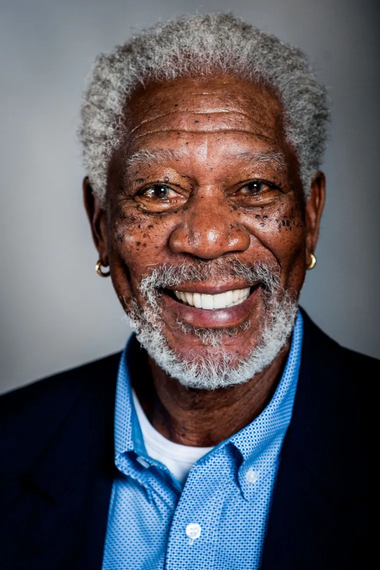 Kao dijete, Freeman je proveo dobar dio svog vremena skupljajući dovoljno novca za gledanje filmova, gdje se oduševio glumcima kao što su Gary Cooper, Spencer Tracy i Sidney Poitier. I sam Freeman se slučajno počeo baviti glumom. Bio je u srednjoj školi i, kao kaznu što je izvukao stolicu ispod djevojke u koju je bio zaljubljen, Freemanu je naređeno da sudjeluje u školskom dramskom natjecanju. Na njegovo iznenađenje, a vjerojatno i školske administratore, 12-godišnjak se pokazao kao prirodan talent na pozornici. 
