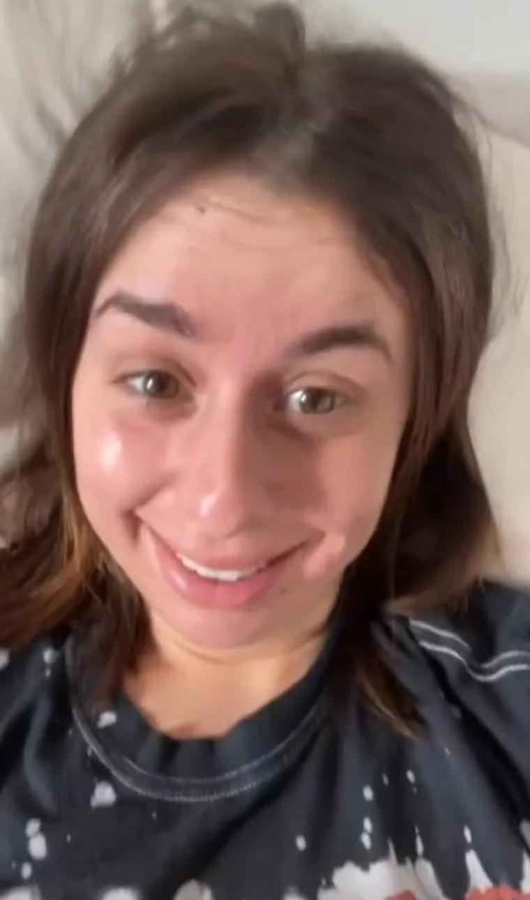 &Scaron;okirala pratitelje opu&scaron;tenim izdanjem: 'Zbog takvih se danas s curama najprije skače u bazen, a tek potom u veze'