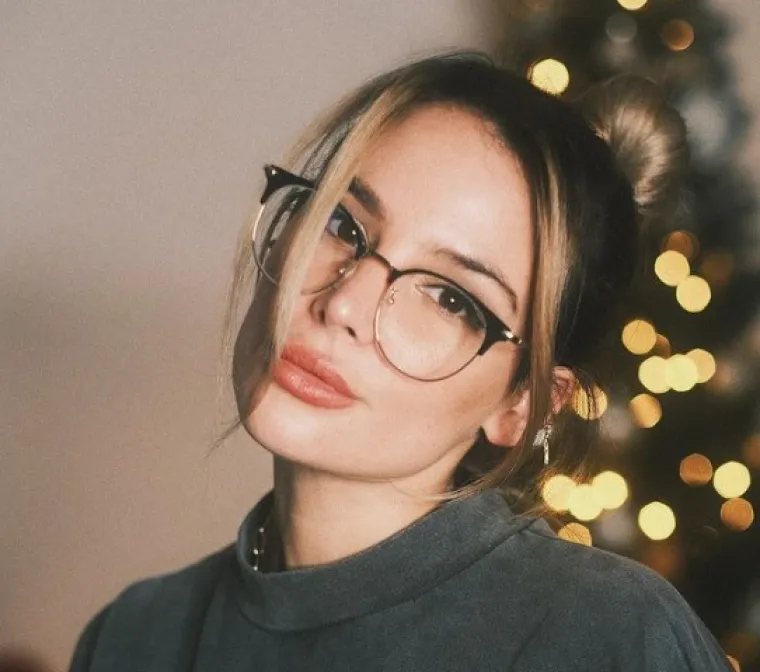 Kći legende Chelseaja pravi je bombončić: Vodi restoran, glumi, a ima vremena i za provokativne fotografije koje izluđuju obožavatelje