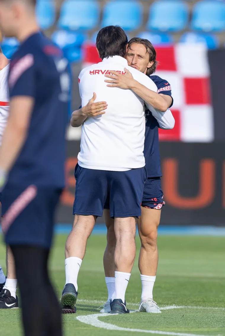 Zlatko Dalić stigao na trening Vatrenih, Modrić i ekipa mu odmah izrazili sućut zbog velikog gubitka