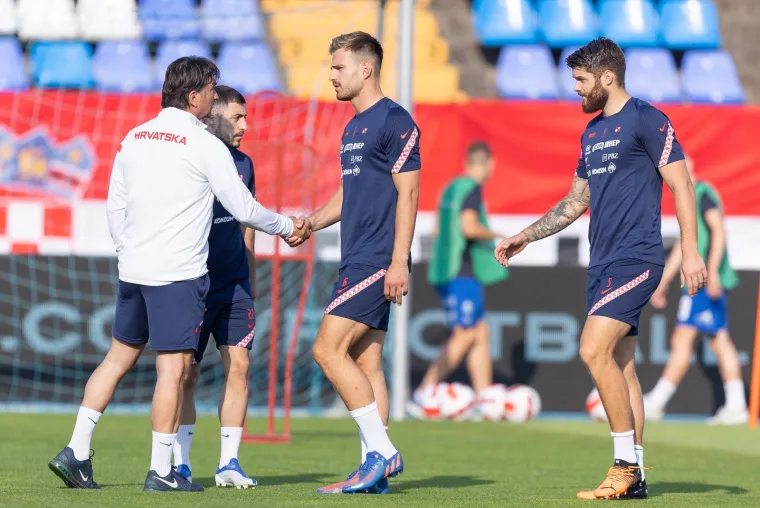Zlatko Dalić stigao na trening Vatrenih, Modrić i ekipa mu odmah izrazili sućut zbog velikog gubitka