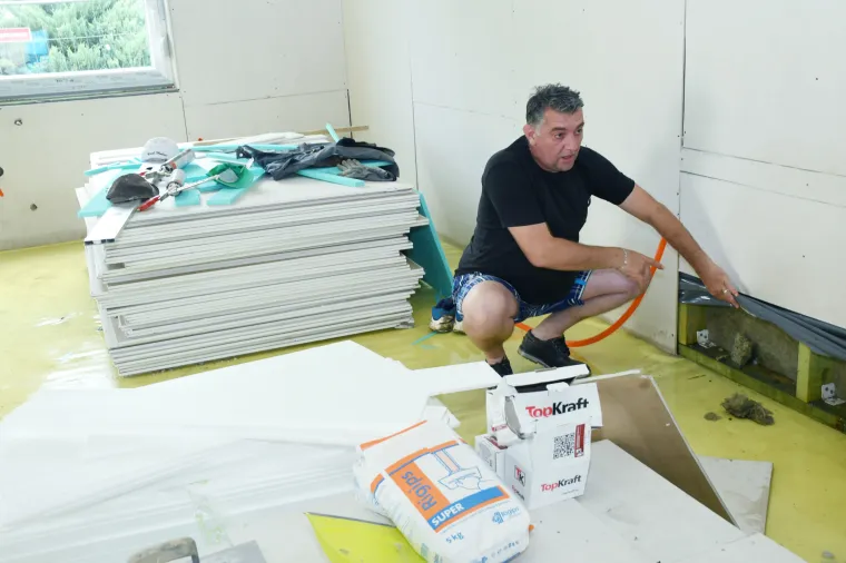 U nevremenu stradala i zamjenska kuća koja se među prvima gradi u Sisku. Zidovi natopljeni, odustat će?