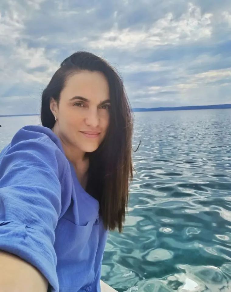 Otkad su je glupo prozvali zbog kratkih hlačica, Marijana Mikulić ne izlazi iz bikinija - i baš ju je gušt gledati