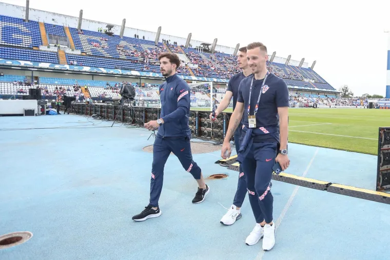 U Osijeku miri&scaron;e na ljeto 2018.: Mandžukić, Modrić, Brozović... Kako ih je lijepo vidjeti opet na jednom mjestu