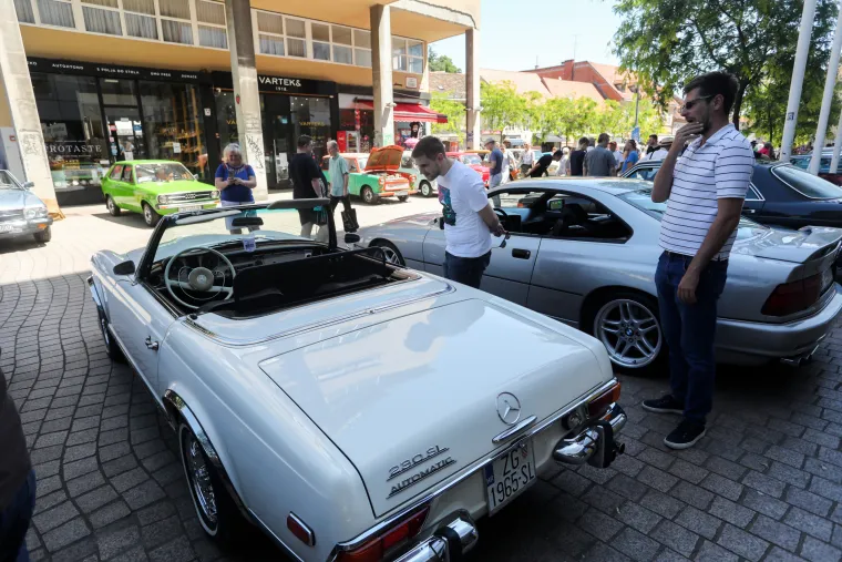 Zagrepčane raspametili oldtimeri među kojima je Fićo teenager