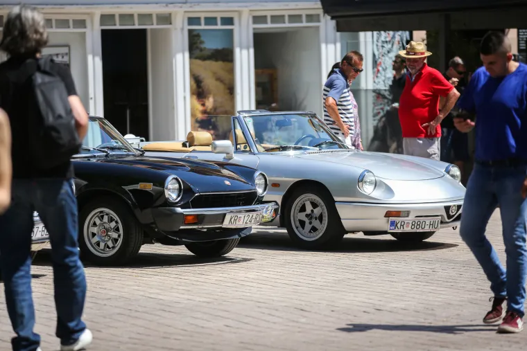 Zagrepčane raspametili oldtimeri među kojima je Fićo teenager