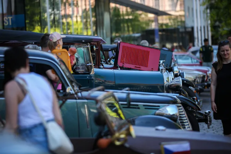 Zagrepčane raspametili oldtimeri među kojima je Fićo teenager