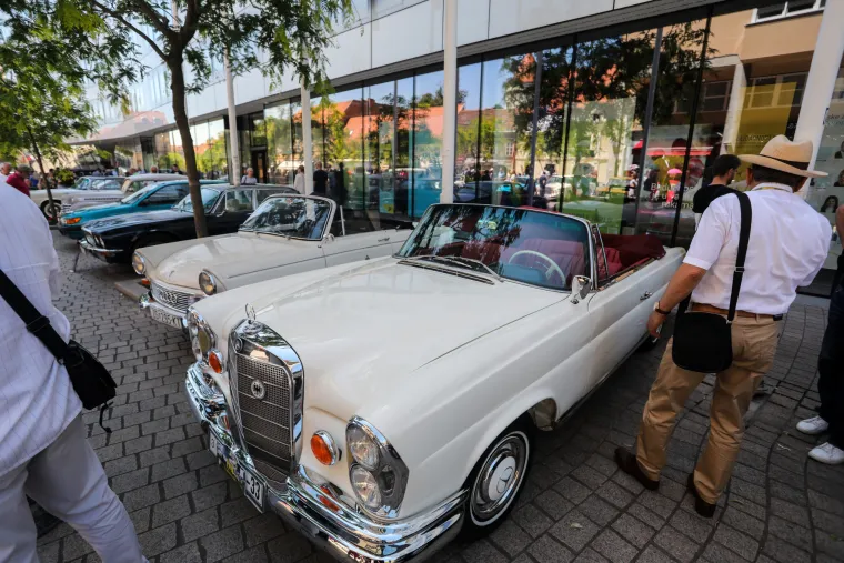 Zagrepčane raspametili oldtimeri među kojima je Fićo teenager