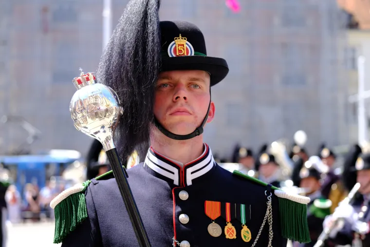 Zagrepčane je odu&scaron;evila Norve&scaron;ka kraljevska garda koja je na Trgu bana Jelačića s Hrvatskom vojskom imala mimohod