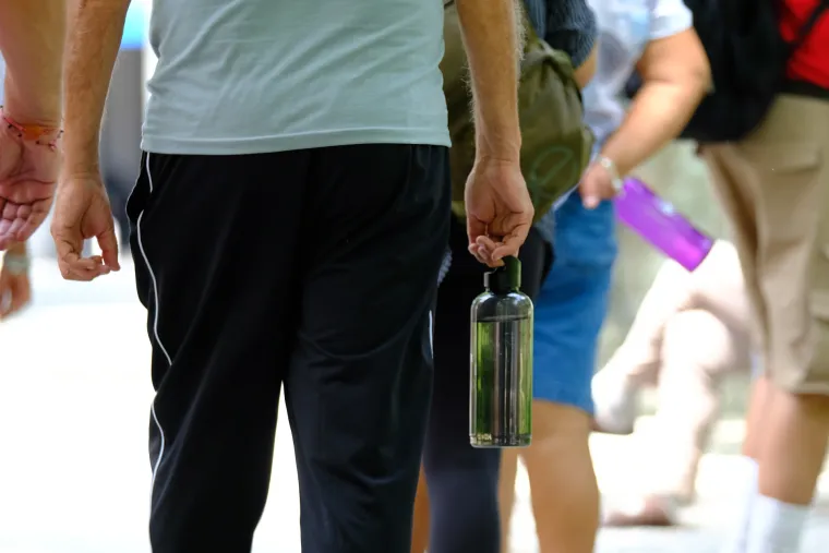 Pasja vrućina uz sladolede, &scaron;e&scaron;ire, fontane... Ovako se danas Zagrepčani hlade. Temperatura je oko 30 u hladu