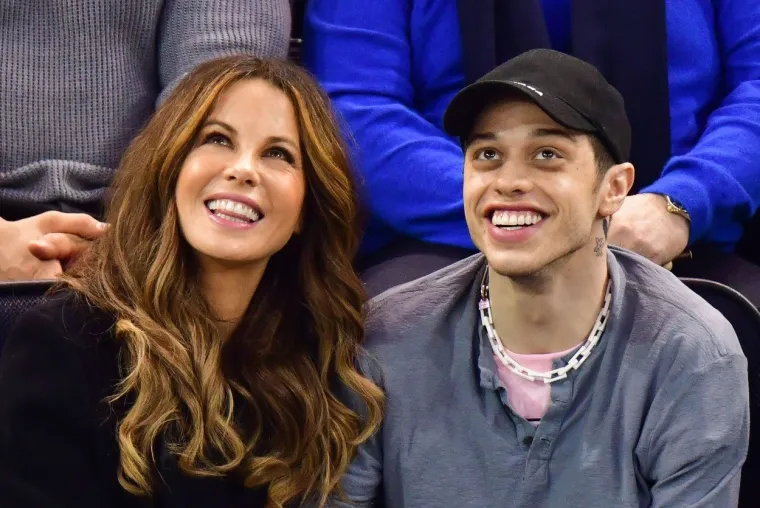 Pete je 2019. godine bio u vezi s glumicom Kate Beckinsale koja je od njega starija 20 godina. Kratkotrajnu vezu potvrdili su strastvenim poljupcima na hokejaškoj utakmici. No, romansu su prekinuli nakon par mjeseci. 