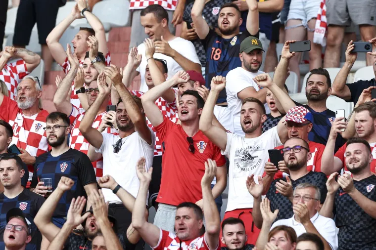Portali iz regije raspisali se o spektaklu na Poljudu: 'Komšije nam pokazale kako se bodri reprezentacija'