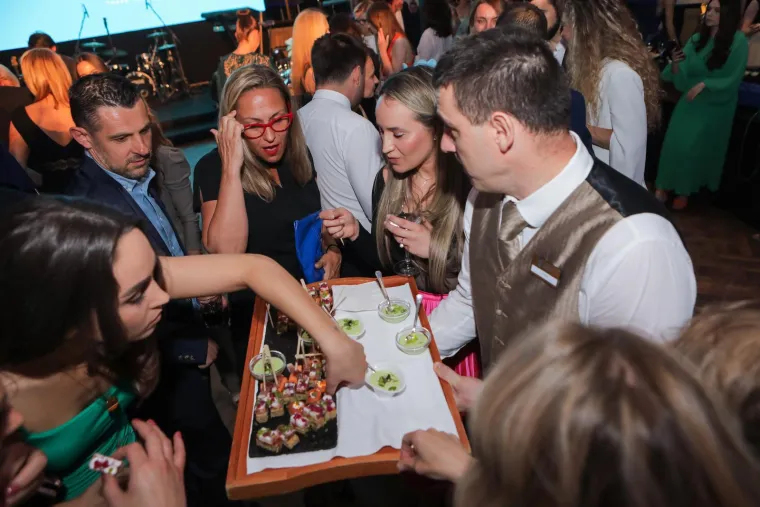 Poznate Hrvatice u borbi za kraljicu stila: Rozga je sve iznenadila, a pogledajte samo Bornu Kotromanić, Jelenu Veljaču, Lejlu Filipović...