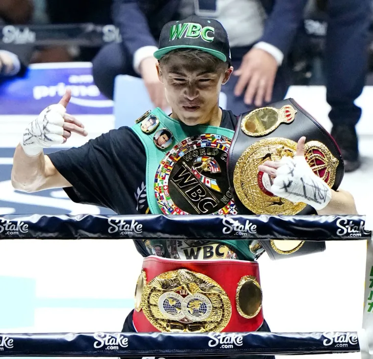 Bum, tres, Monstrum radi urnebes