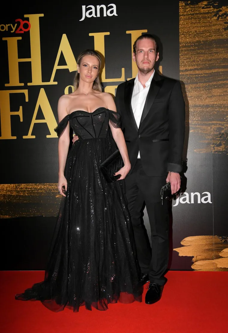 Pobjednici crvenih tepiha: Mnogi su odu&scaron;evili, ali Miran Kurspahić i njegova bolja polovica Mirna &Scaron;krgatić satrali su 'konkurenciju'