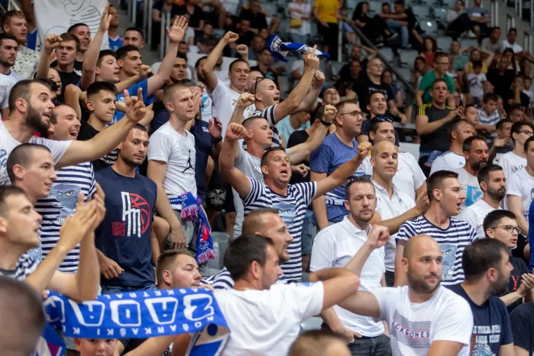 Pogledajte kakva je euforija vladala na tribinama tijekom ključne utakmice između Zadra i Cibone