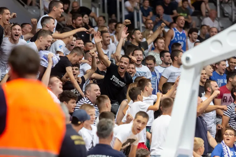 Pogledajte kakva je euforija vladala na tribinama tijekom ključne utakmice između Zadra i Cibone