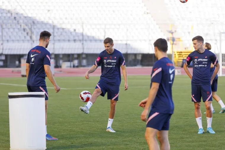 Vatreni se dobro zabavljaju bez kapetana: Pogledajte kadrove s posljednjeg treninga prije odlaska u Dansku