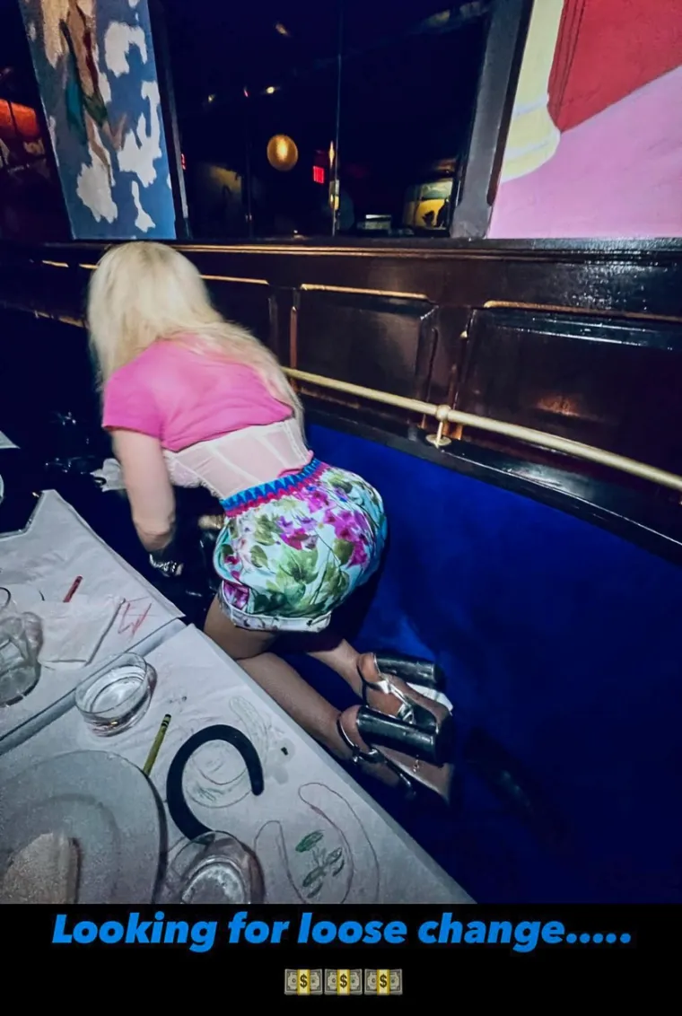 Madonna izgleda mlađe nego ikad, pogledajte fotke s njenog raskalašenog druženja