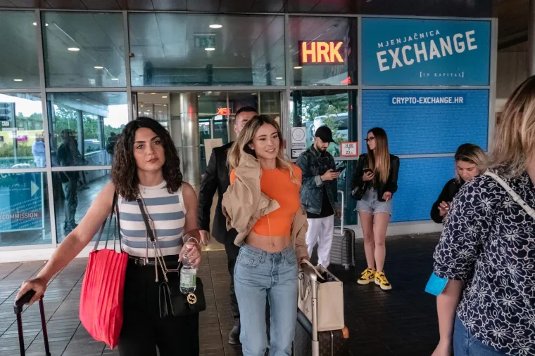 Diletta Leotta stigla u Zadar i očarala odmah po dolasku, pogledajte kako dobro izgleda: Svi su gledali u nju, kao da nije s ovog svijeta