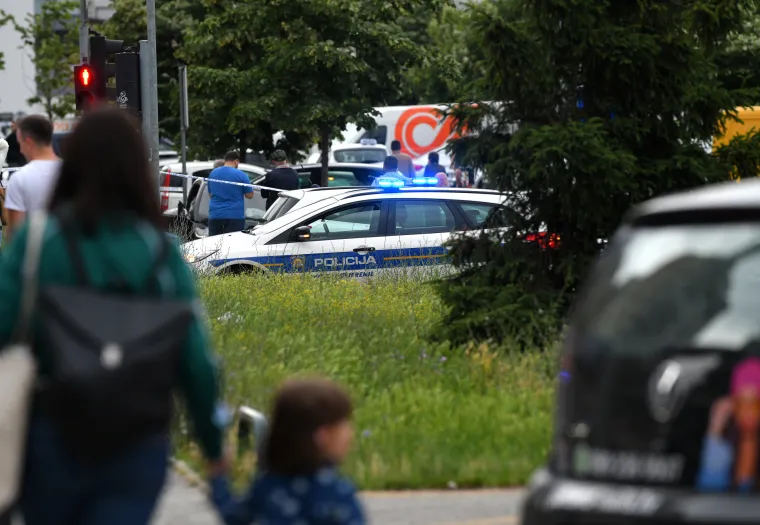 Pogledajte prizore s mjesta te&scaron;ke nesreće u zagrebačkoj Dubravi: Ozlijeđeno je nekoliko osoba